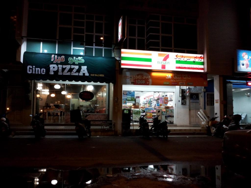 Willa Teratak Tok Wan 1 And 2 Kota Bharu Zewnętrze zdjęcie
